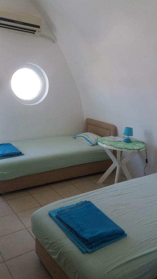 Mini Apartments Natasha Сутоморе Екстериор снимка